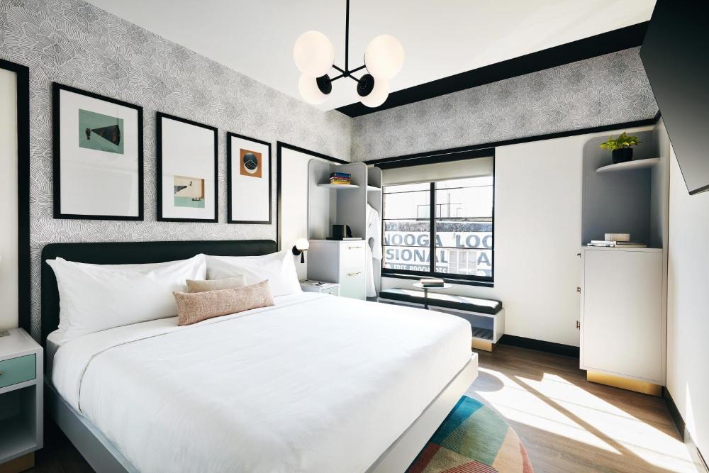 King Room - Hearing Accessible interior